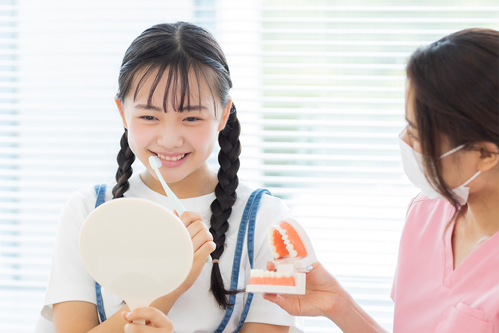 仕上げ磨きは小学生になっても続ける